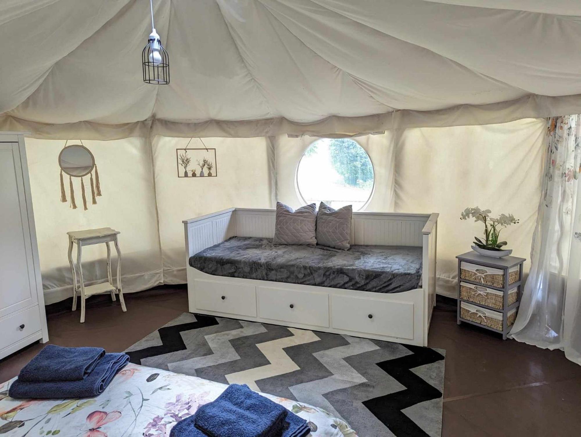 Luxury Glamping @Moulin Des Forges Hotel Moutier-Malcard Exterior photo
