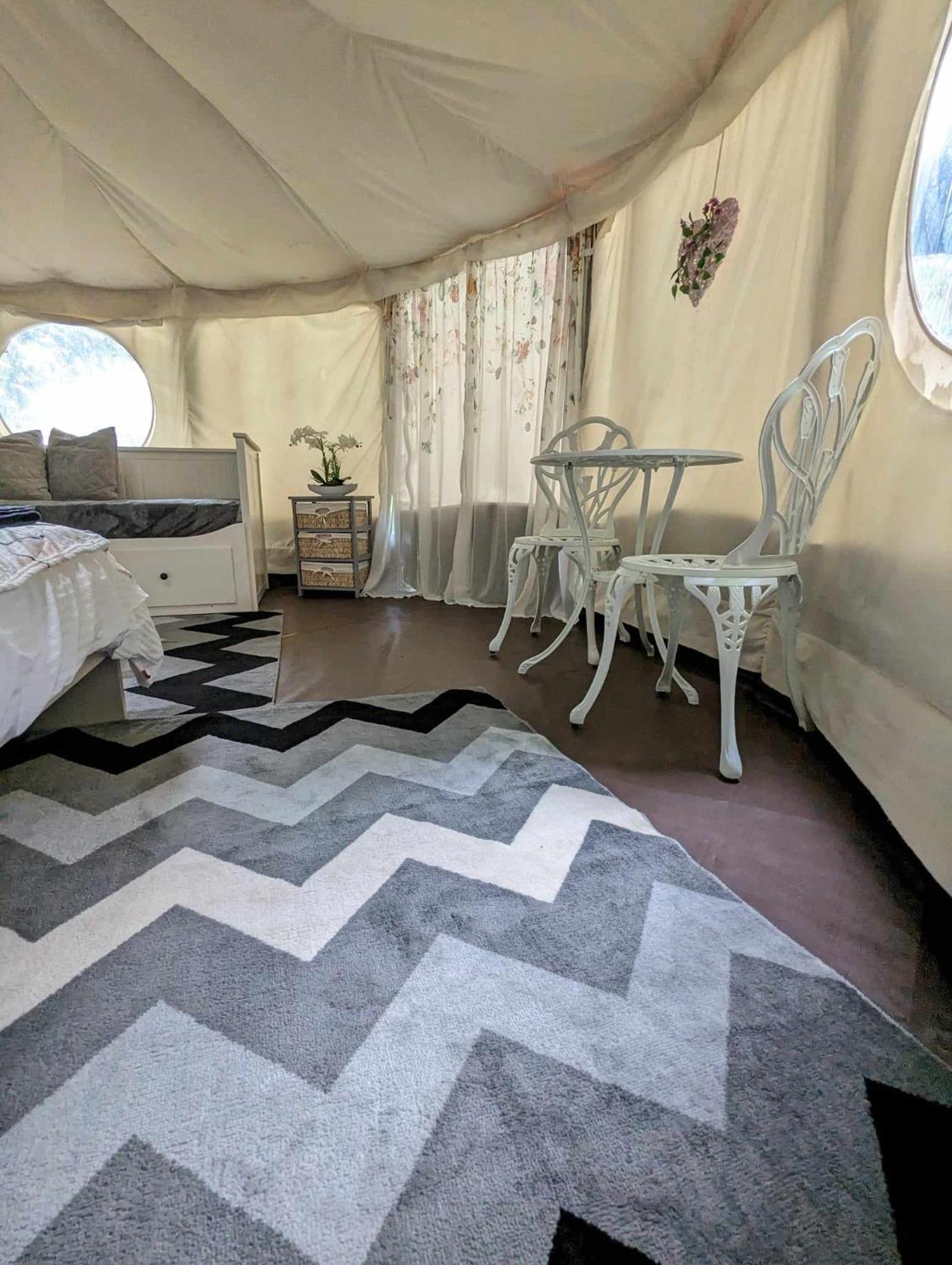 Luxury Glamping @Moulin Des Forges Hotel Moutier-Malcard Exterior photo