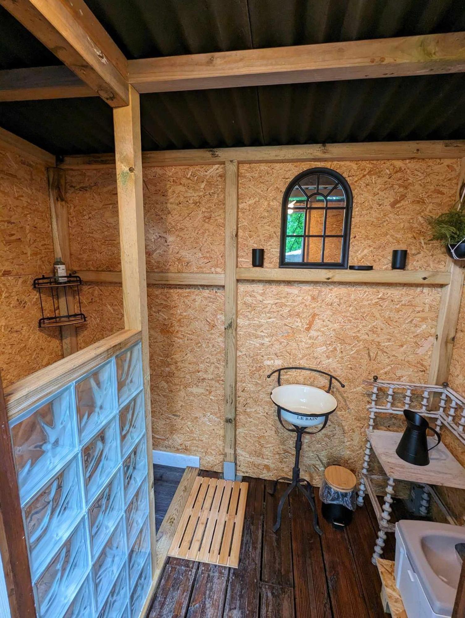 Luxury Glamping @Moulin Des Forges Hotel Moutier-Malcard Exterior photo